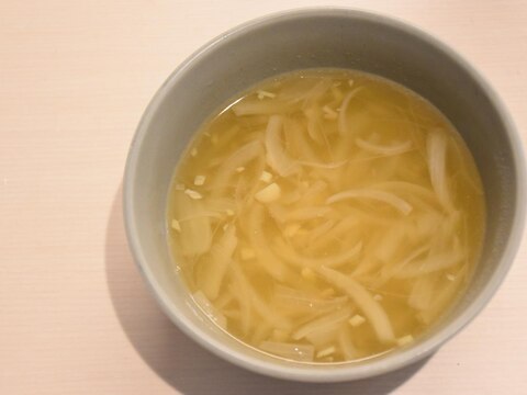 玉ねぎ塩スープ